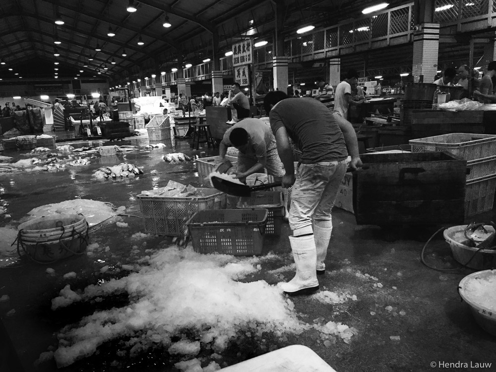 Jurong Fishery Port by Hendra Lauw