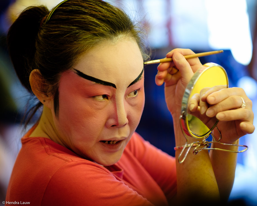 Teochew street opera in Singapore by Hendra Lauw