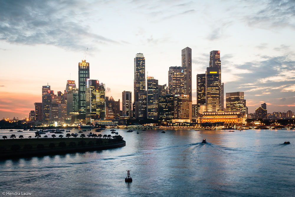 Singapore skyline in Marina Bay in 2005