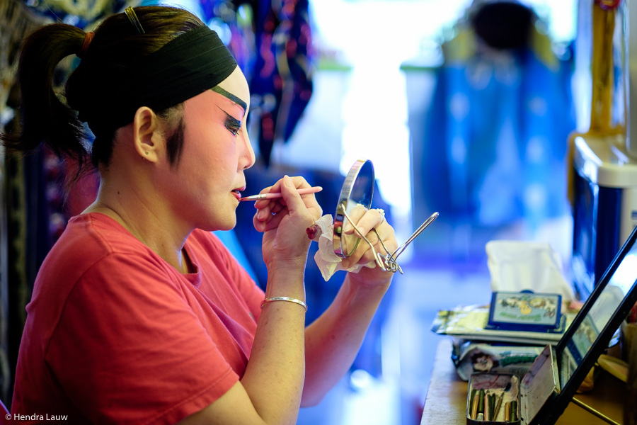 Teochew street opera in Singapore by Hendra Lauw