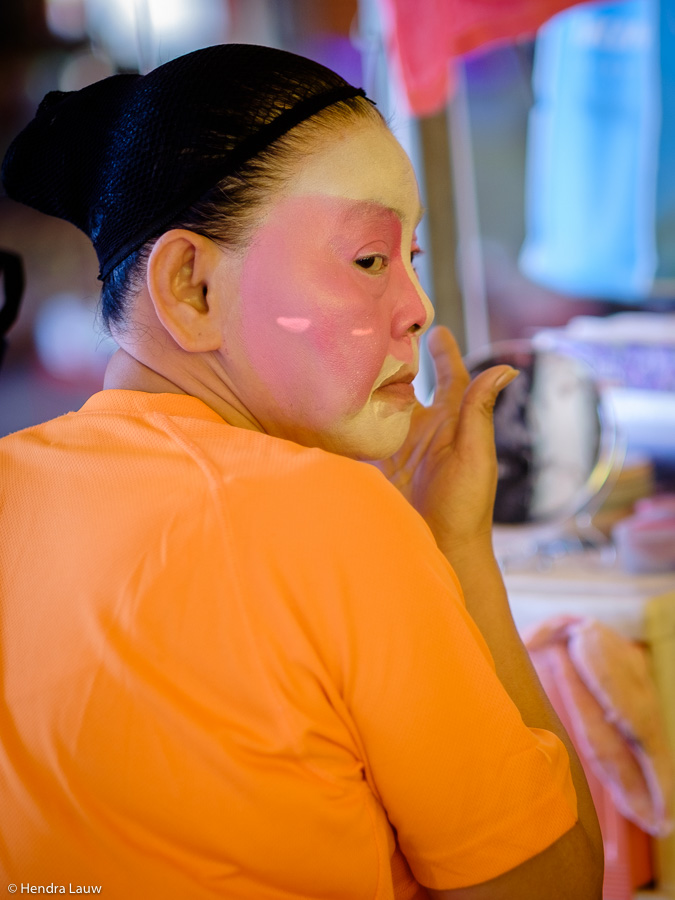 Teochew street opera in Singapore by Hendra Lauw